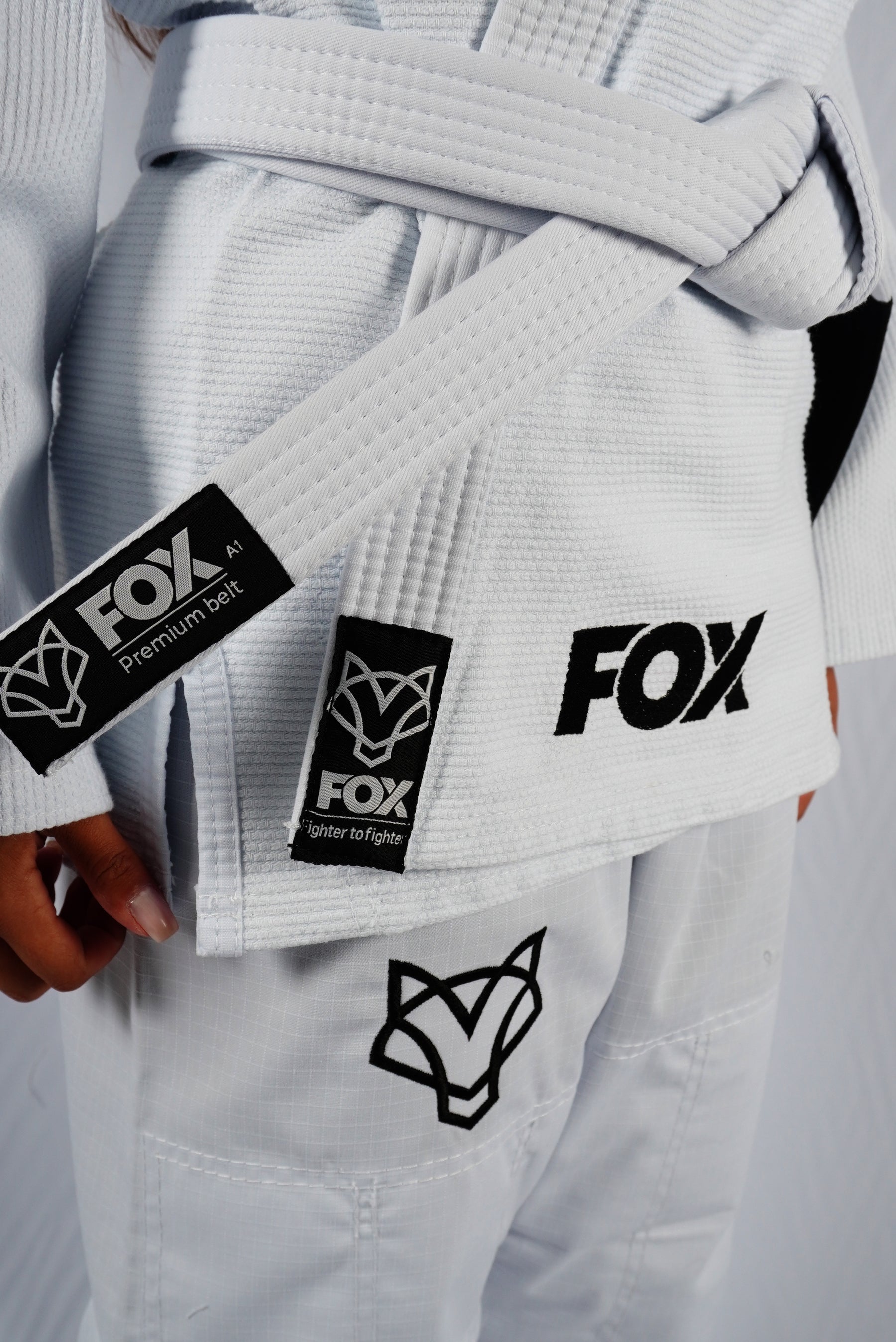 Kimono Trançado Jiu-jitsu Feminino Fox - Branco com preto