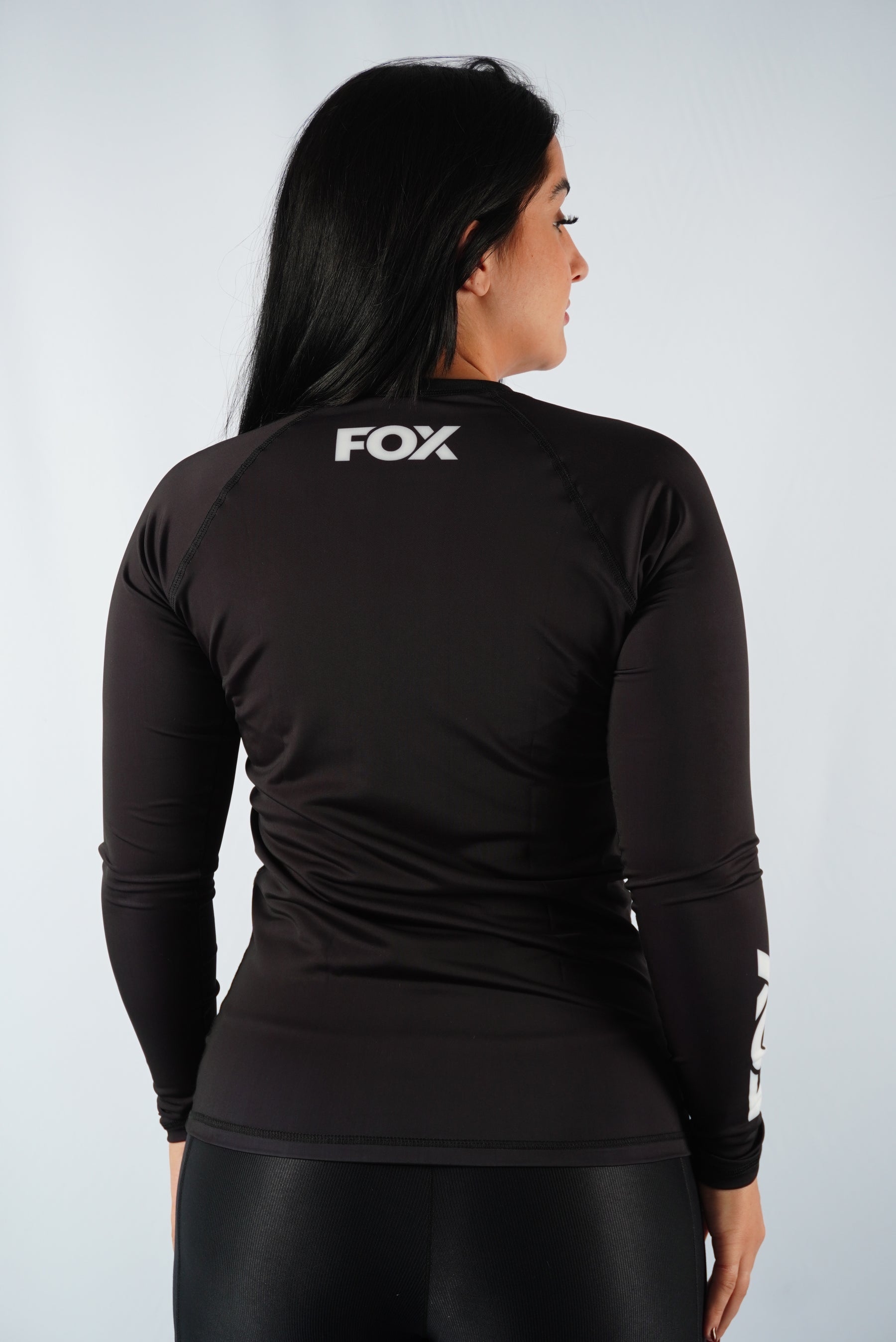 Rash Guard Jiu-Jitsu Feminina FOX FW Preta Manga Longa (Logo Branca) UV 50+